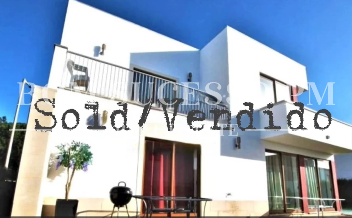 Moradia T3 para Venda em Vau Foto 1
