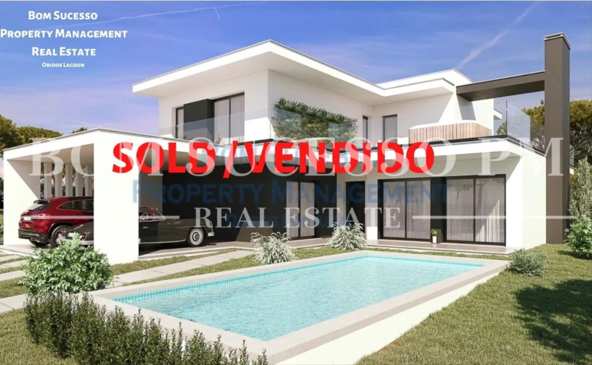 Moradia T4 para Venda em Vau Foto 1