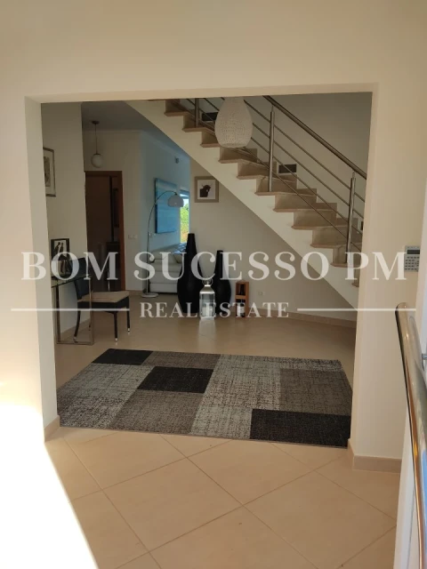 Moradia T4 para Venda em Vau