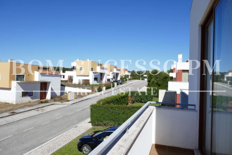 Moradia T3 para Venda em Vau Foto 6