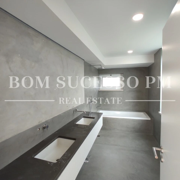 Moradia T3 para Venda em Vau Foto 33