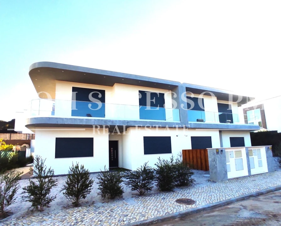 Moradia T4 para Venda em Vau Foto 5