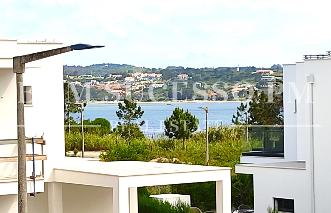 Moradia T4 para Venda em Vau Foto 18