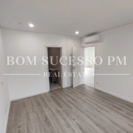 Moradia T4 para Venda em Vau