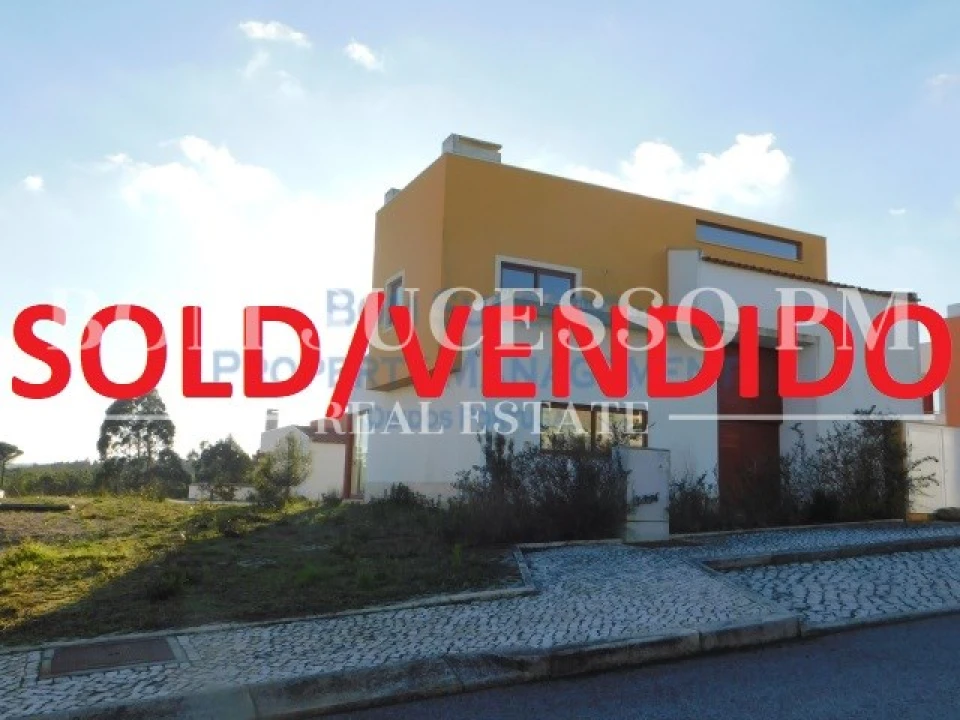 Moradia T3 para Venda em Vau Foto 1