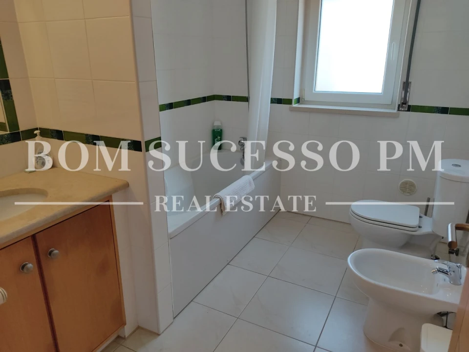 Moradia T5 para Venda em Vau Foto 31