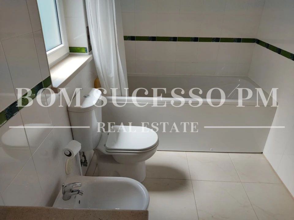 Moradia T5 para Venda em Vau Foto 38