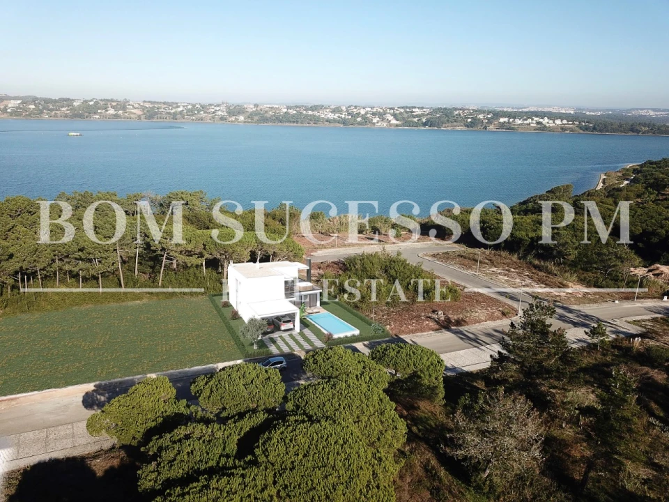 Moradia T4 para Venda em Vau Foto 6