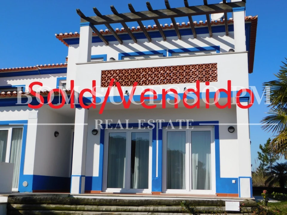 Moradia T4 para Venda em Vau Foto 1