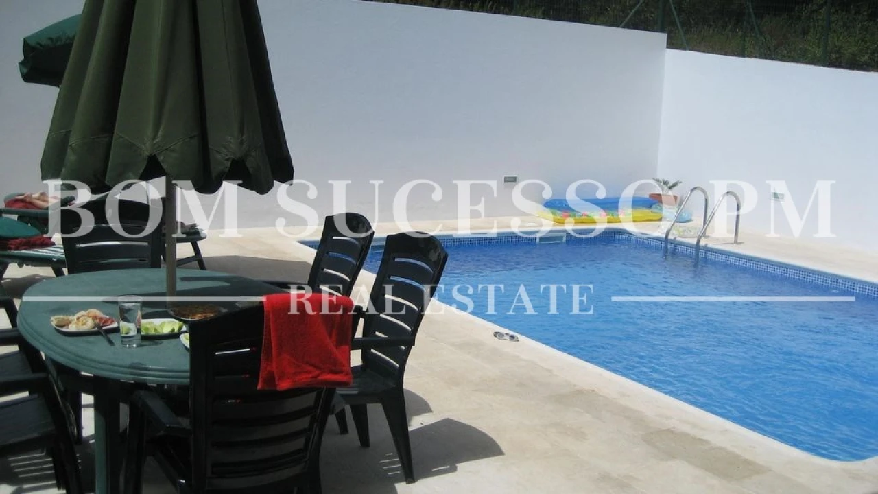 Moradia T4 para Venda em Vau Foto 21