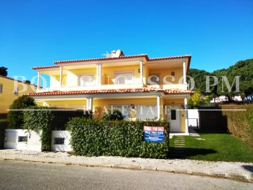 Moradia T4 para Venda em Vau