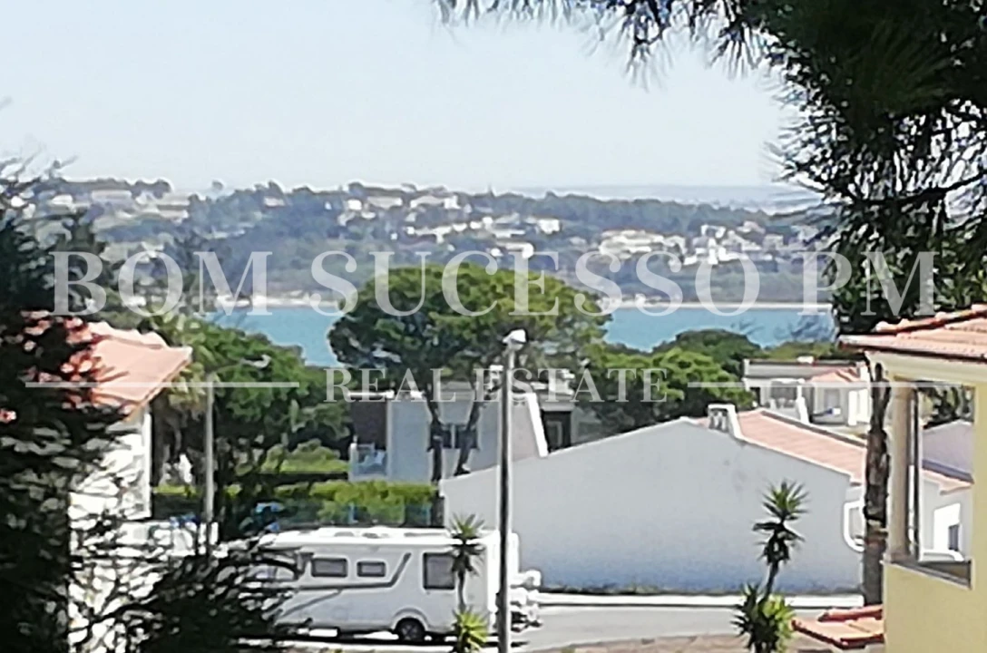 Moradia T3 para Venda em Vau Foto 11