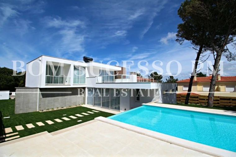 Moradia T4 para Venda em Vau Foto 2