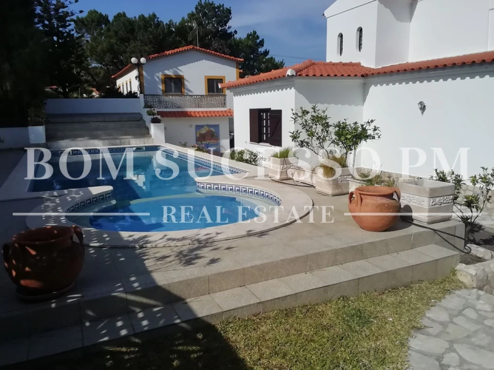 Moradia T4 para Venda em Vau Foto 3