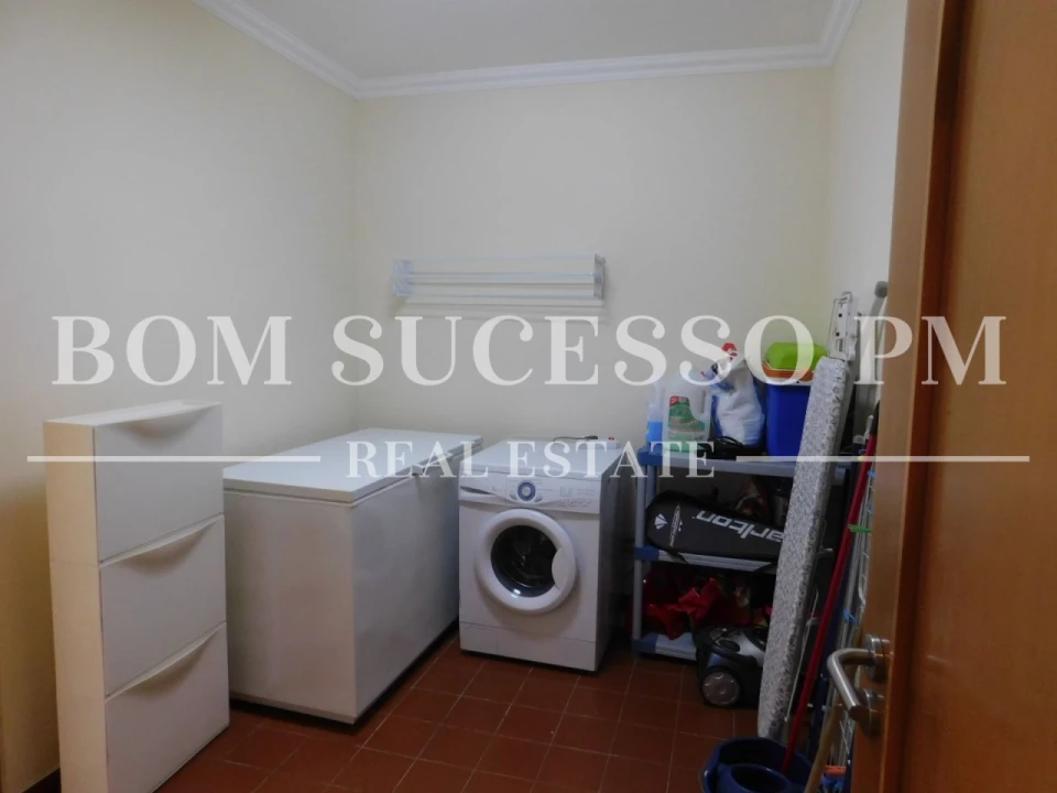 Moradia T4 para Venda em Vau Foto 29