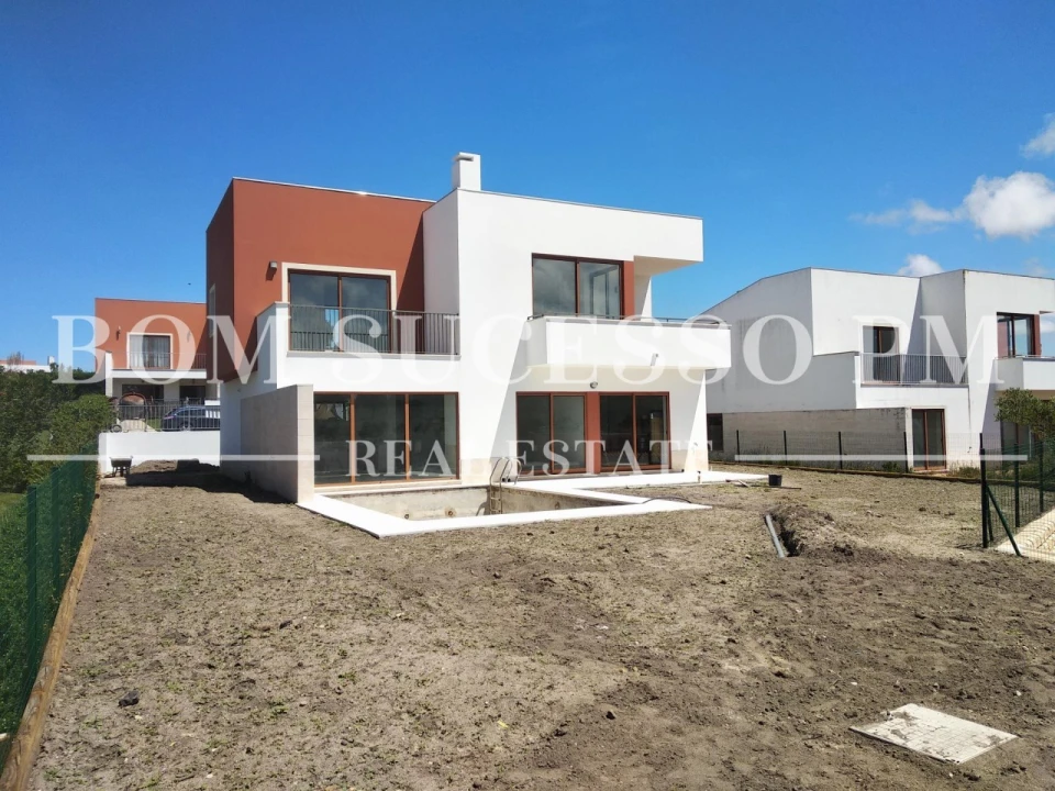 Moradia T3 para Venda em Vau Foto 2