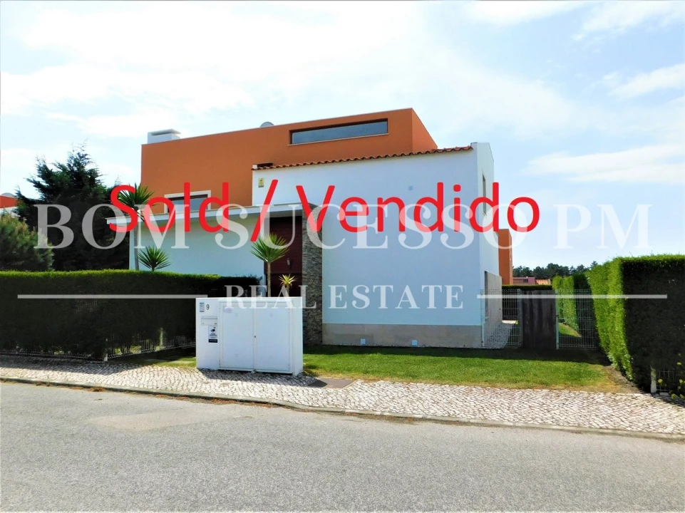 Moradia T3 para Venda em Vau Foto 1
