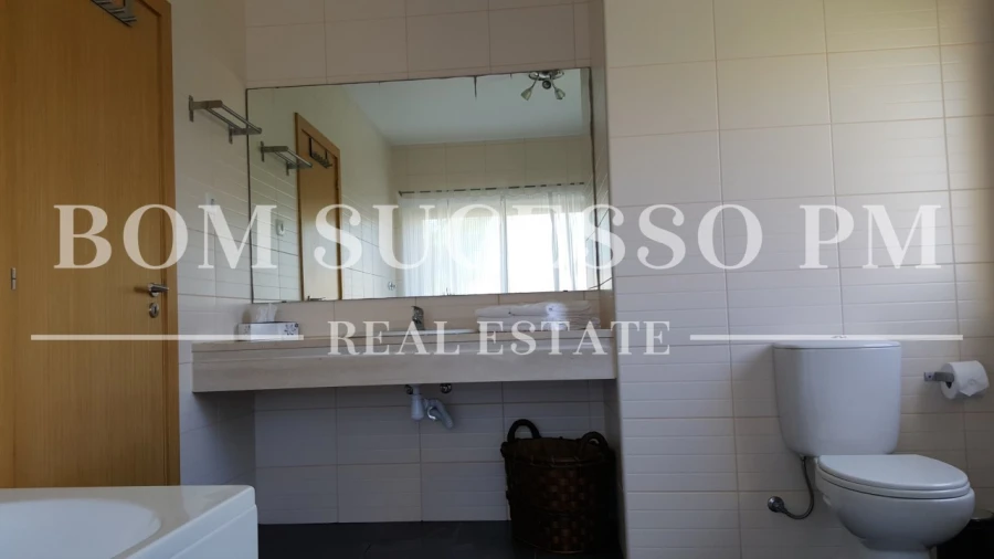 Moradia T3 para Venda em Vau Foto 11