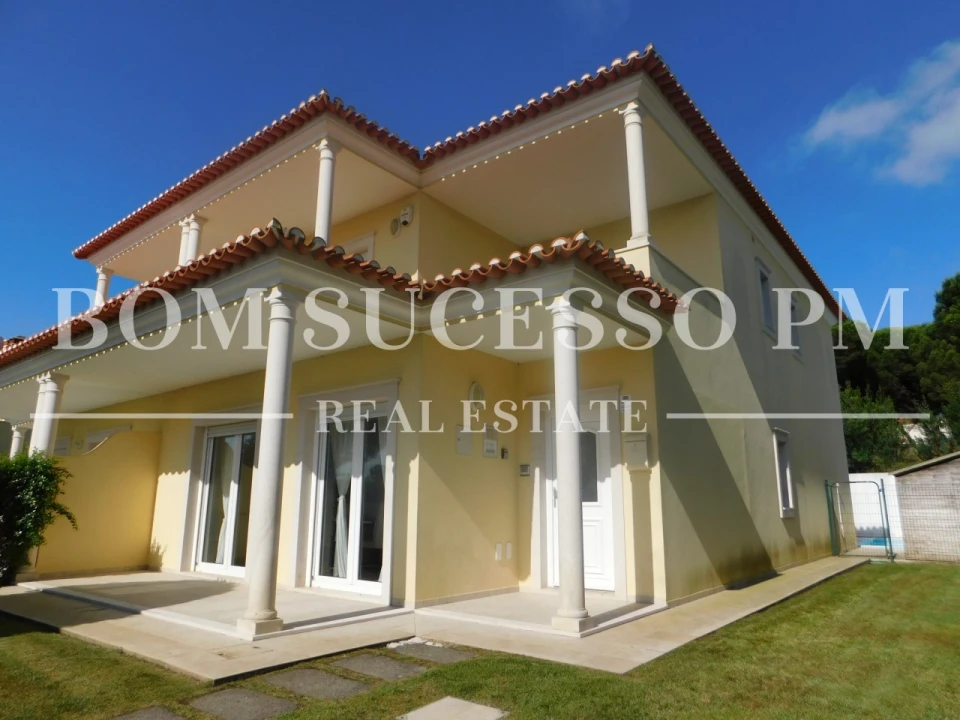 Moradia T4 para Venda em Vau Foto 2