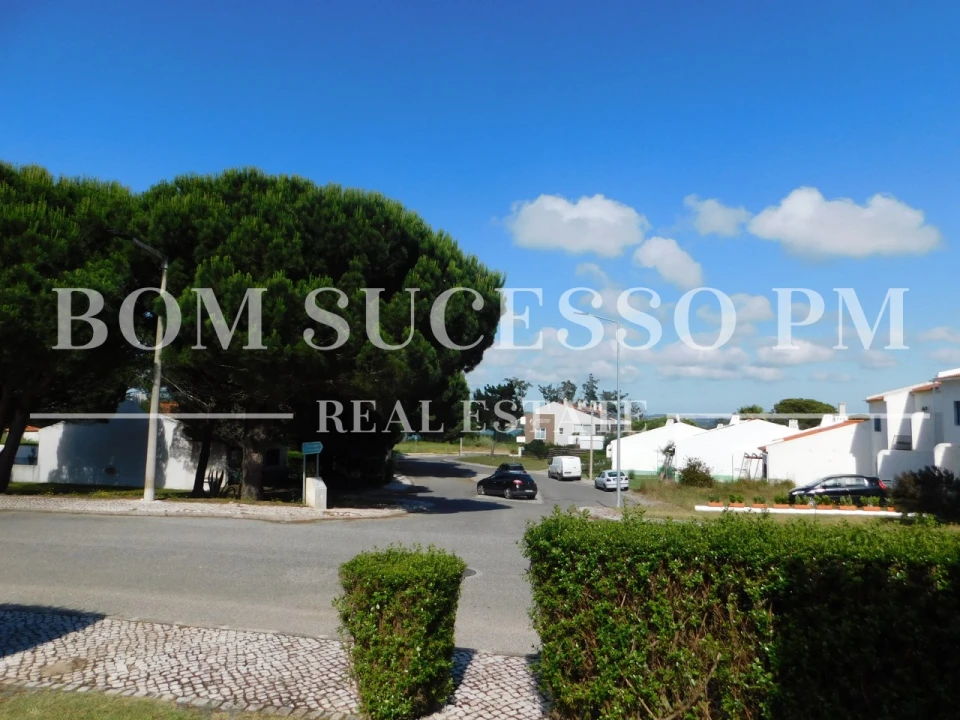 Moradia T4 para Venda em Vau Foto 18