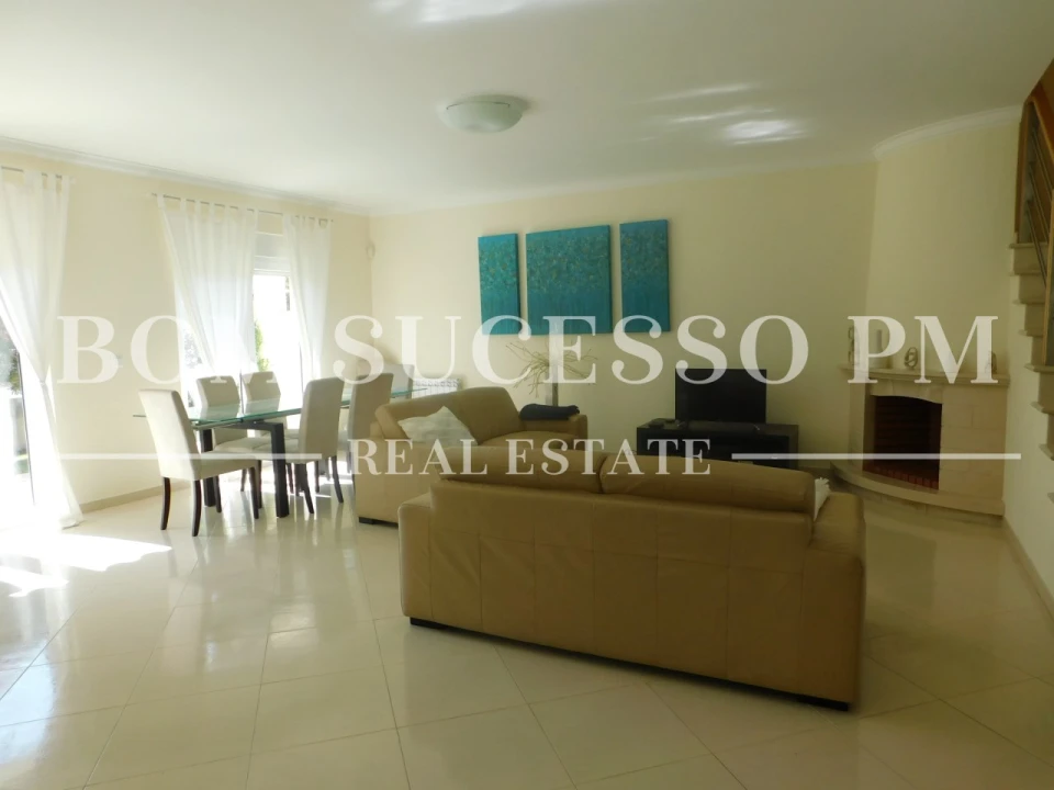 Moradia T4 para Venda em Vau Foto 7