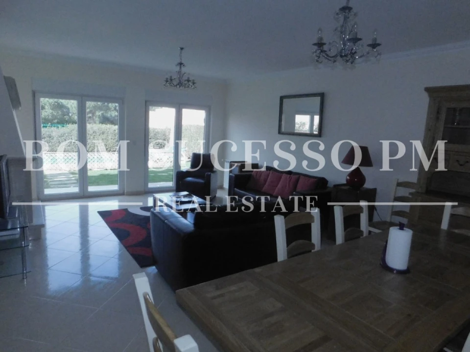 Moradia T4 para Venda em Vau Foto 6