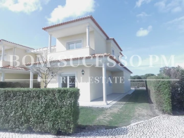 Moradia T4 para Venda em Vau