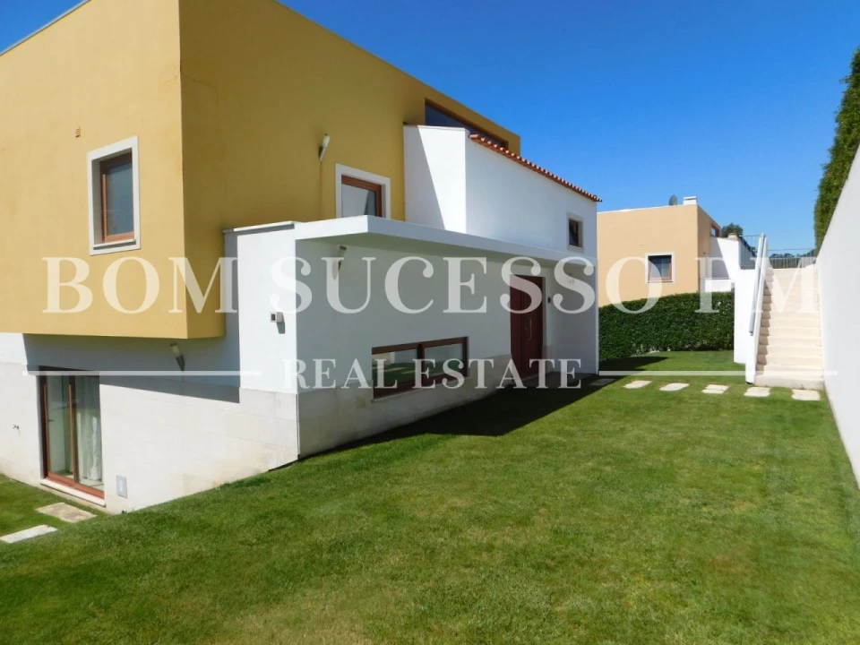 Moradia T3 para Venda em Vau Foto 18