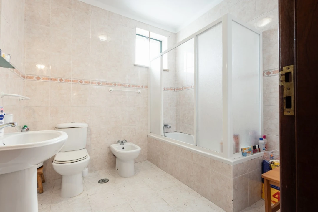 Moradia T4 para Venda em Lavos Foto 15