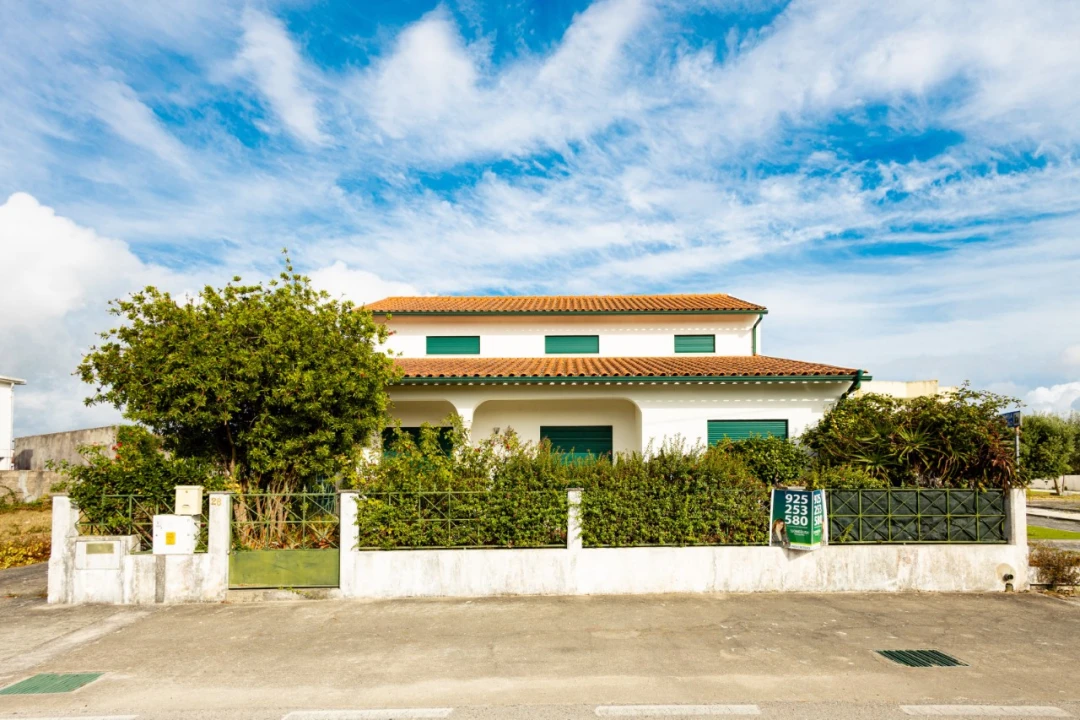 Moradia T4 para Venda em Lavos Foto 30