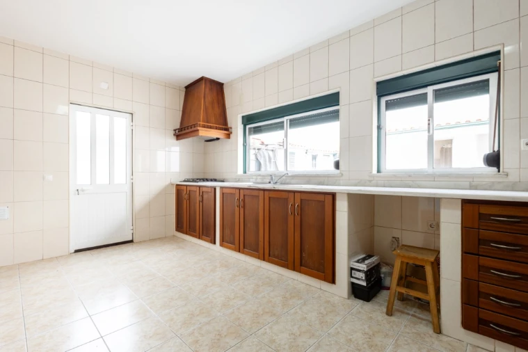 Moradia T4 para Venda em Lavos Foto 10