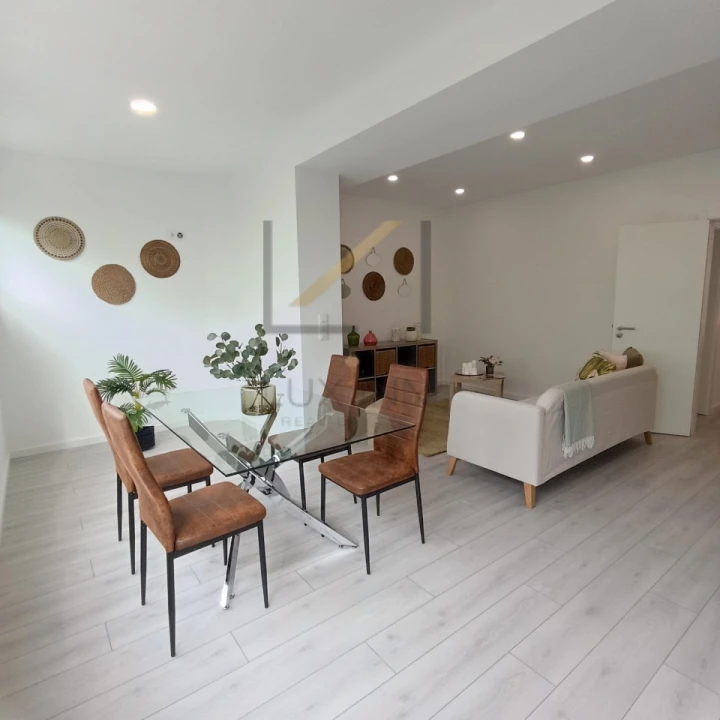 Apartamento T3 para Venda em Benfica Foto 8