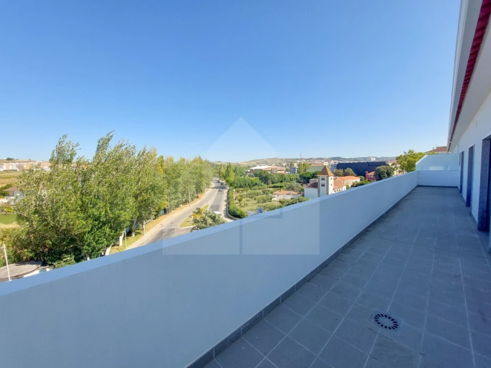 Apartamento T4 para Venda em Lourinhã e Atalaia Foto 32