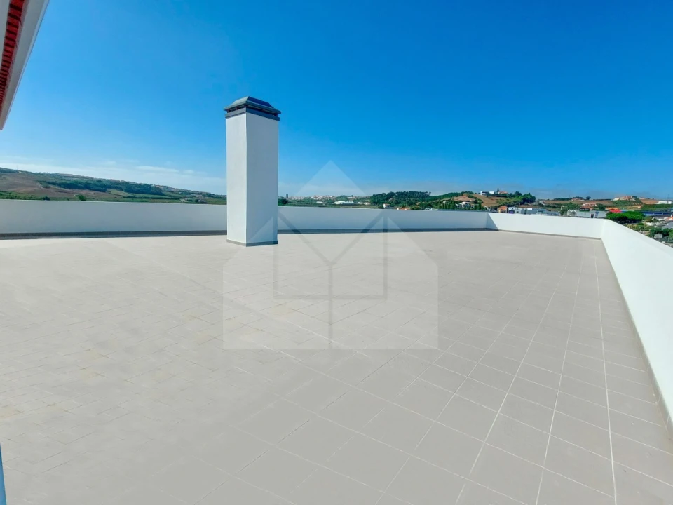 Apartamento T4 para Venda em Lourinhã e Atalaia Foto 1