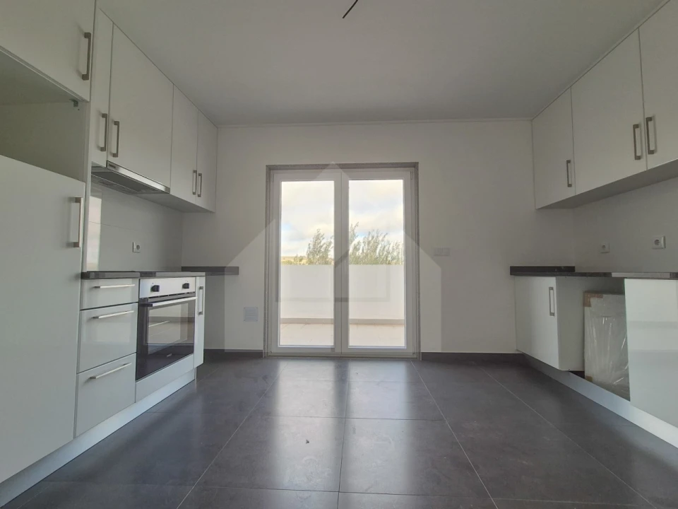 Apartamento T4 para Venda em Lourinhã e Atalaia Foto 24
