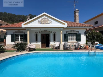 Moradia T5 para Venda em Sesimbra (Castelo)