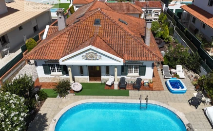 Moradia T5 para Venda em Sesimbra (Castelo)