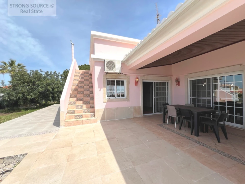 Moradia T5 para Venda em Altura Foto 12