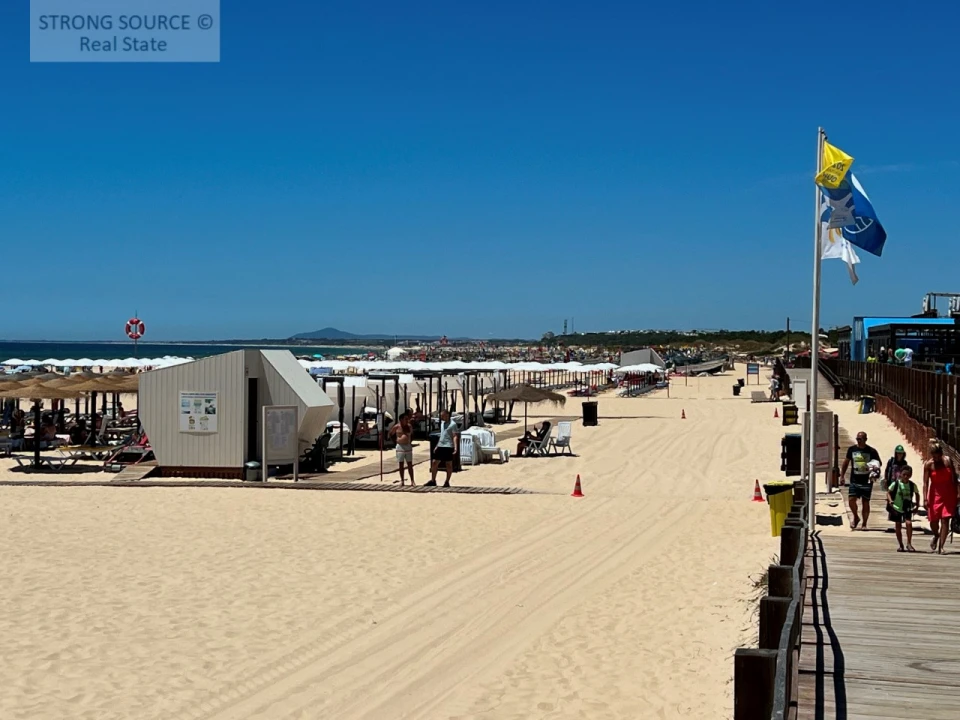 Moradia T5 para Venda em Altura Foto 153