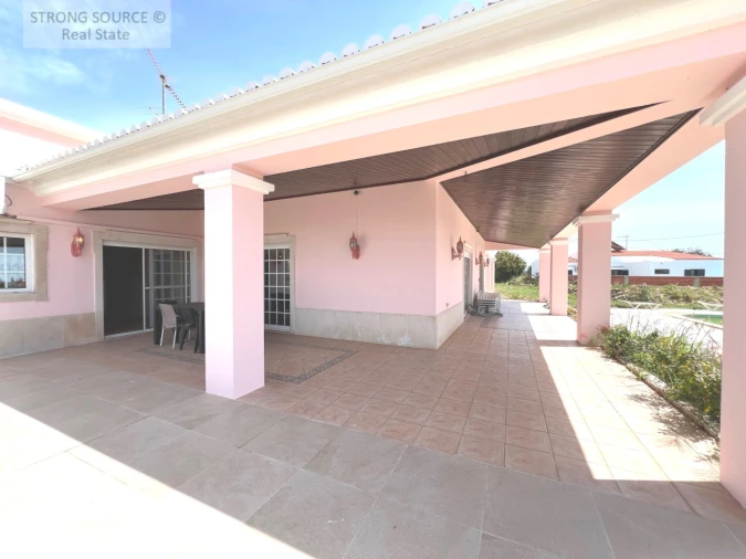 Moradia T5 para Venda em Altura Foto 15