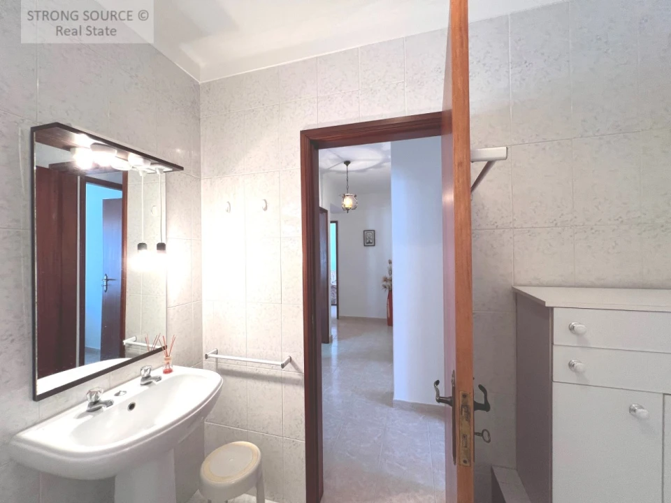 Apartamento T2 para Venda em Atouguia da Baleia Foto 28