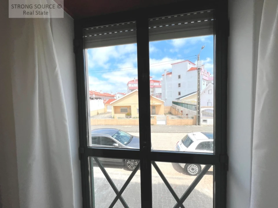 Apartamento T2 para Venda em Atouguia da Baleia Foto 32