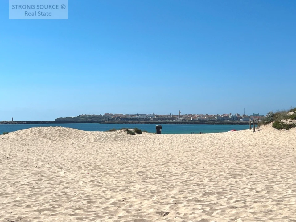 Apartamento T2 para Venda em Atouguia da Baleia Foto 92