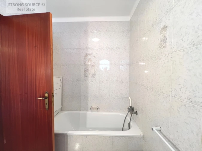 Apartamento T2 para Venda em Atouguia da Baleia Foto 25