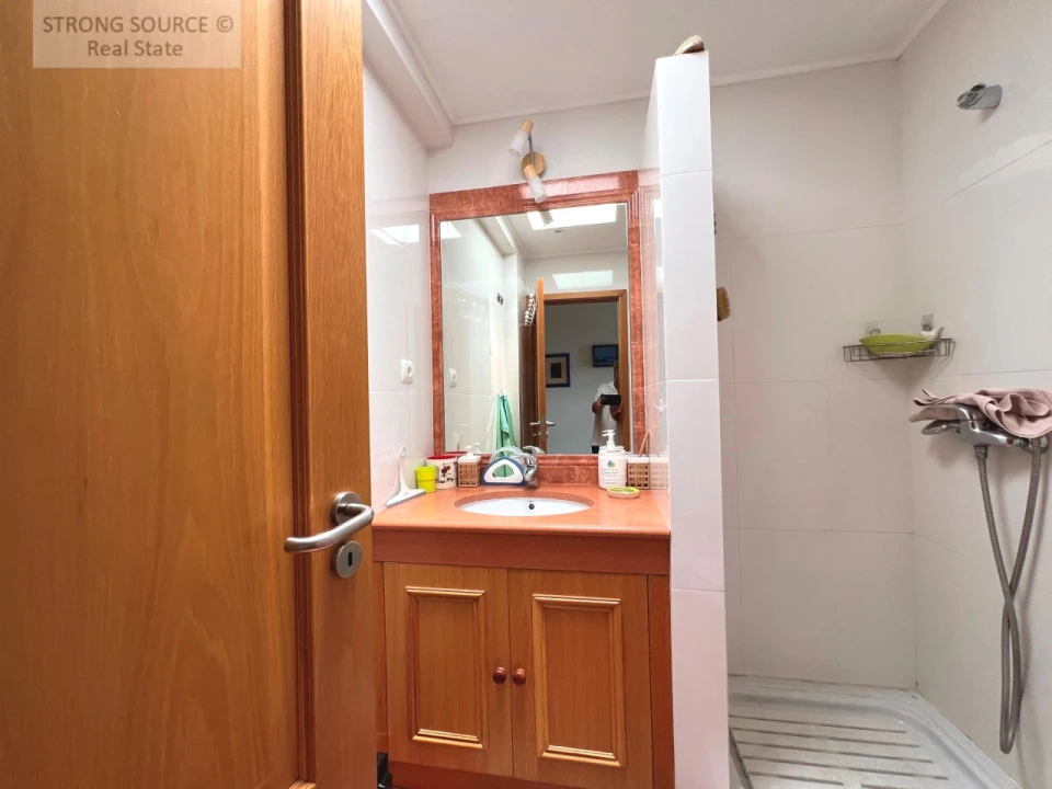 Moradia T3 para Venda em Sesimbra (Santiago) Foto 38