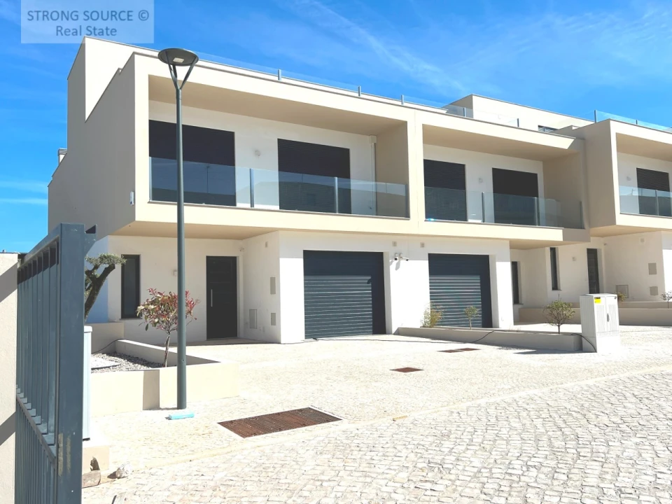 Moradia T5 para Venda em Lourinhã e Atalaia Foto 2