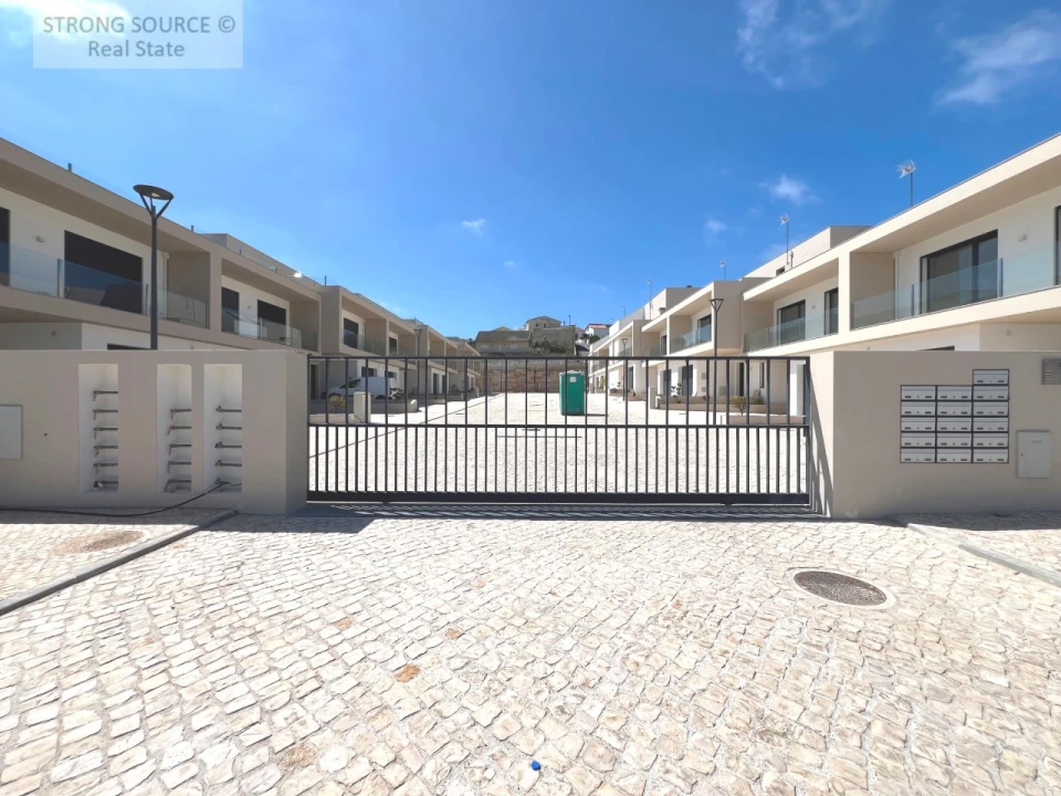 Moradia T5 para Venda em Lourinhã e Atalaia Foto 12