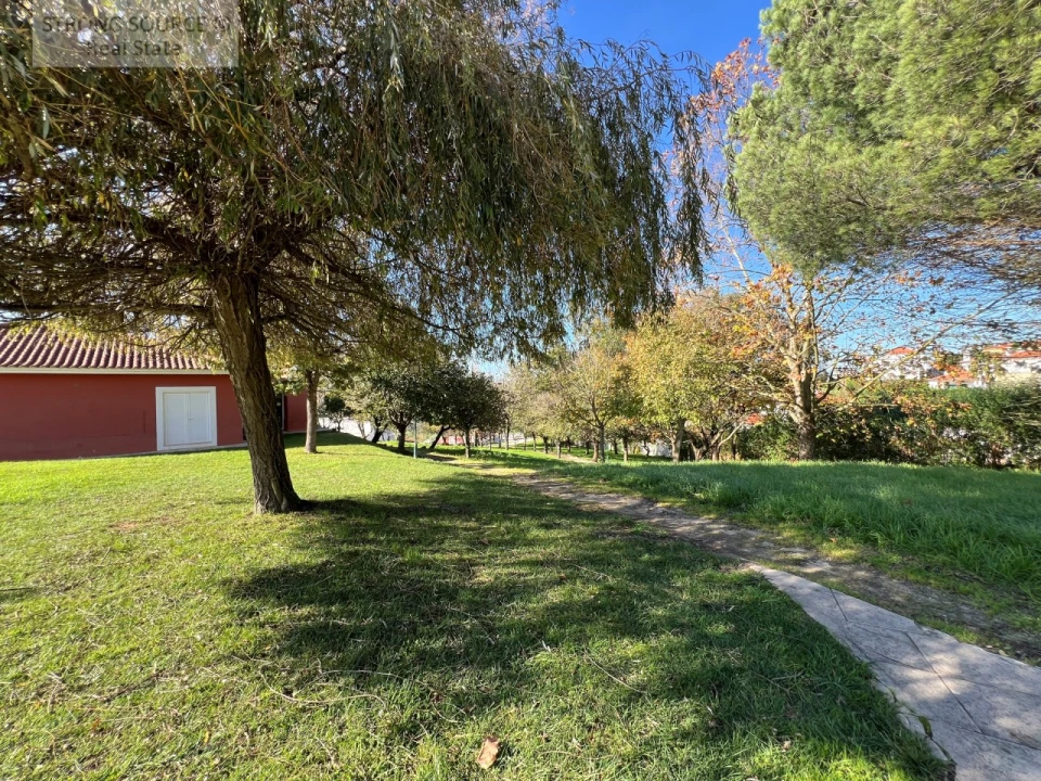 Moradia T4 para Venda em Turcifal Foto 48