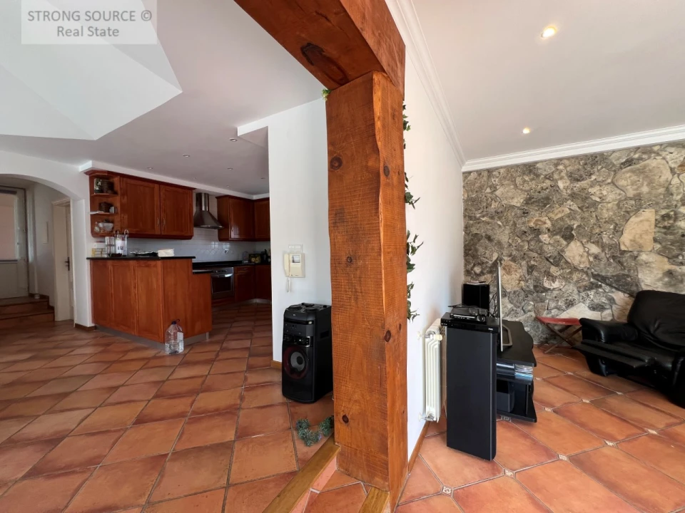 Moradia T6 para Venda em Miragaia e Marteleira Foto 22