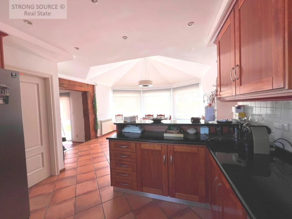 Moradia T6 para Venda em Miragaia e Marteleira Foto 27